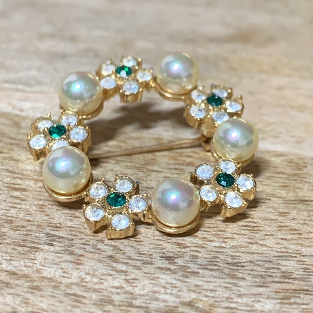 Vintage Roman Brooch Pin Pearl Flower Clear Green Rhinestone Circle 2 1/4”L Gold